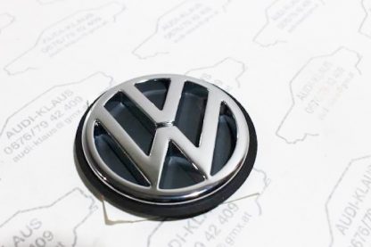 VW Golf/3/Vento/Passat/35i/B4/Polo/6N VW Emblem Chrom Hinten NEU 3A9853630