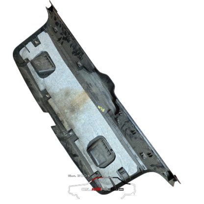 VW Golf/4 Heckklappenverkleidung 1J6867601E – Bild 4