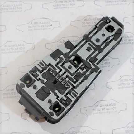 VW Passat/32B Lampenträger links Frankani 321945257G