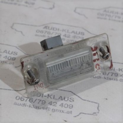Audi A4/B5 Kennzeichenlicht 8D0943021