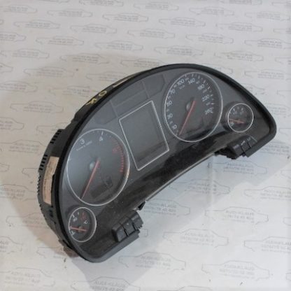 Audi A4/B6 Kombiinstrument 8E0920930T