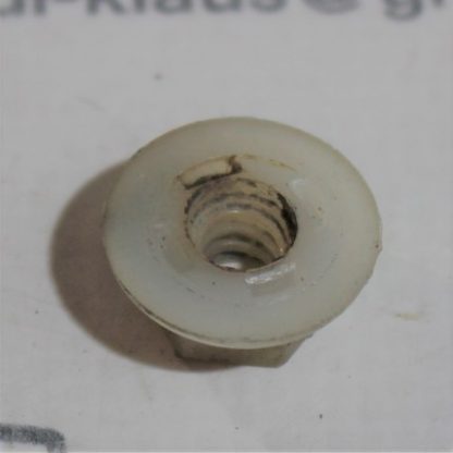 VW/Audi 90/B3 Plastikmutter für Stoßstange 431853129 – Bild 2