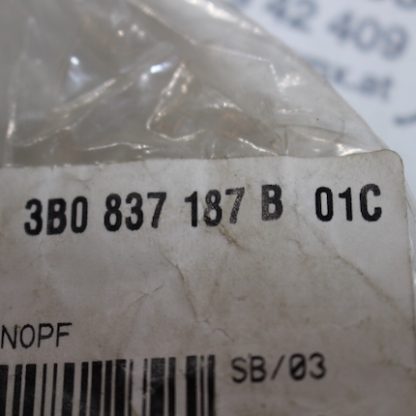 VW Passat 3B/3BG Türpin NEU 3B0837187B – Bild 3