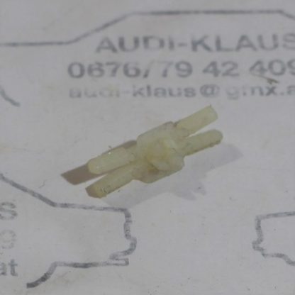 Audi 80/B2 Clip Zierleiste 811853329H