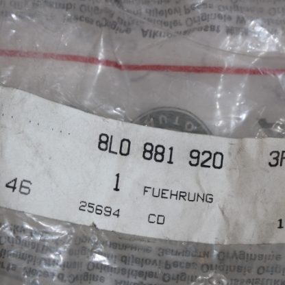 Audi A3/8L Führung Kopfstütze Neu 8L0881920 – Bild 3