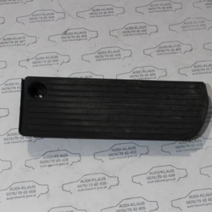 Audi 80/B3/B4 Fußraumabdeckung 8A1865777A