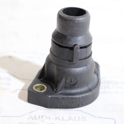 Audi A4/B5/A6/C5 Kühlmittelflansch Neu 028121144Q