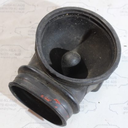 VW Golf/Jetta/1 GTI Ansaugschlauch 067133357 – Bild 2
