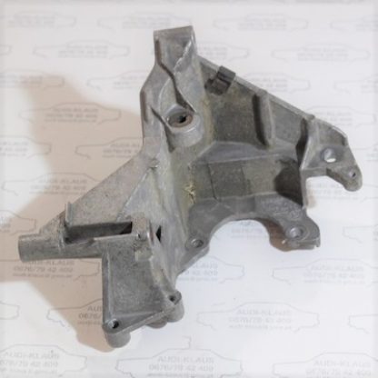 Audi 100/A6/C4 Halter Servopumpe 054145523G – Bild 3