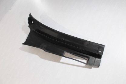 VW Golf/3/Vento/Cabrio Wasserkastenabdeckung  rechts 1H1819416B