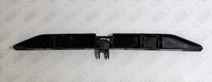 VW Passat/B2 Griffleiste Heckklappe NOS 321827577A – Bild 2