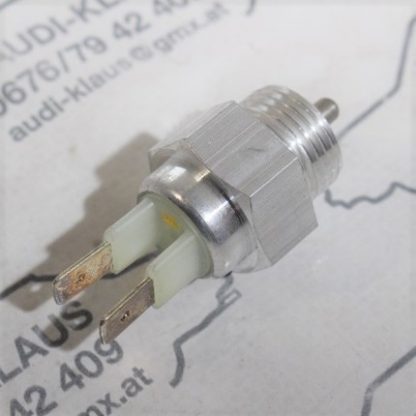 Audi 100/80/90/VW Passat/Golf/Jetta Schalter Rückfahrleuchte Neu 084941521