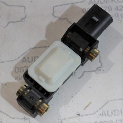 Audi A4/B6 Crashsensor 8E0959643E – Bild 2