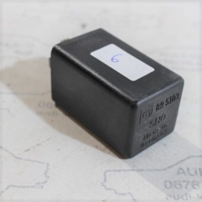 Audi V8/D11/100/200/C3 Relais Intensivscheibenwaschanlage 447955532