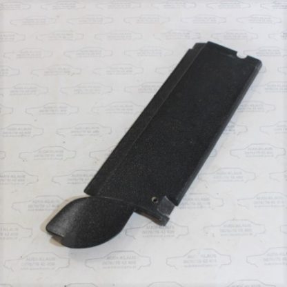 VW Passat/32B Kofferraumabdeckung links schwarz 331863485B