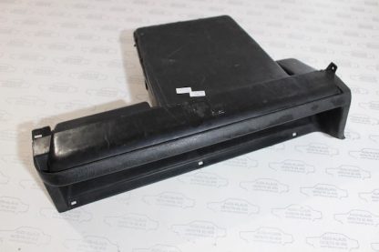VW Golf/Jetta/2 Ablagefach unter Handschuhfach 191857924C