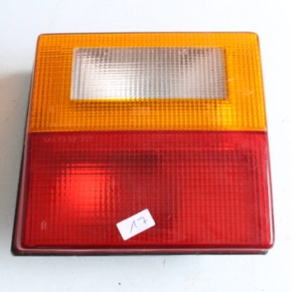 Audi 100/Avant/Typ 44 Rücklicht innen rechts 445945094