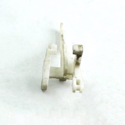 Audi 100/200/Typ 44/V8/D11 Sicherungsteil für Türschloss 443837080A – Bild 3